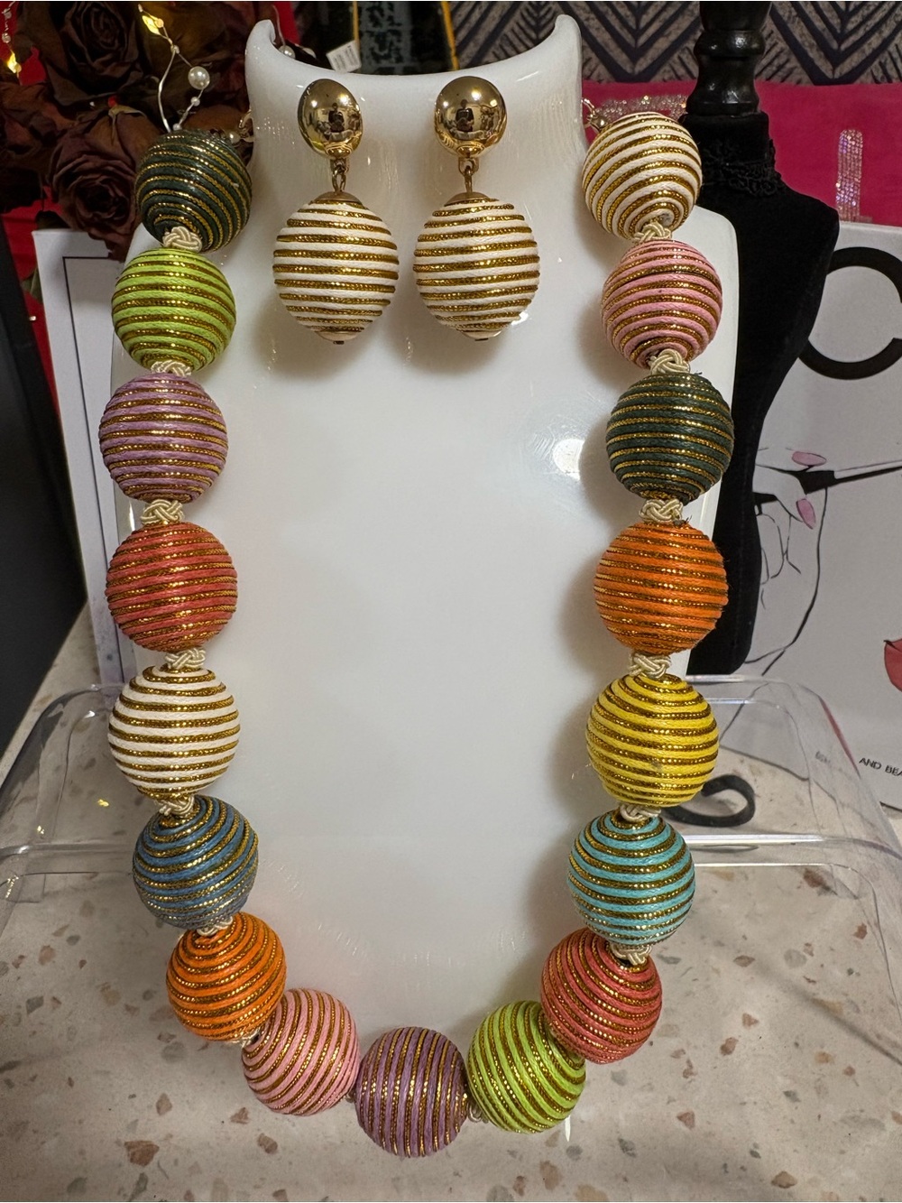 ✨STUNNING & RARE DISCONTINUED PIECE ✨ Draper's & Damon's Statement Jewelry